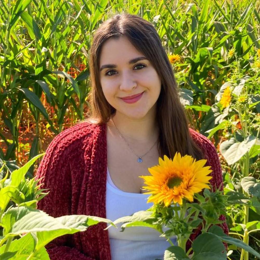 Meet your Posher, Mariana